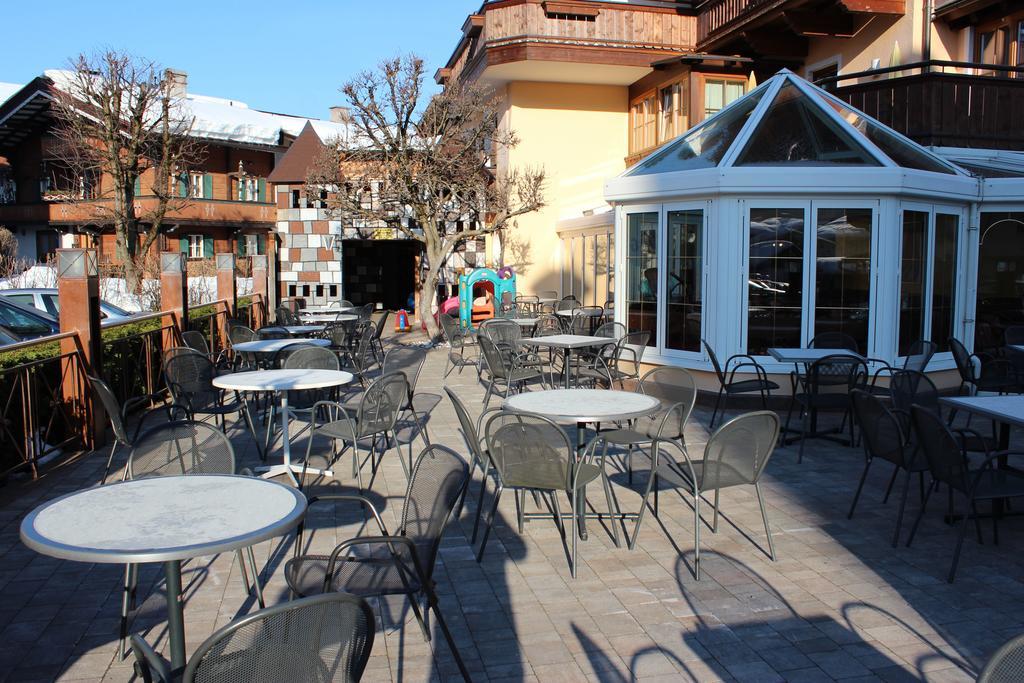 Appartements Lorenzoni, Cafe Konditorei Helmut Lorenzoni Kirchberg in Tirol Exterior foto