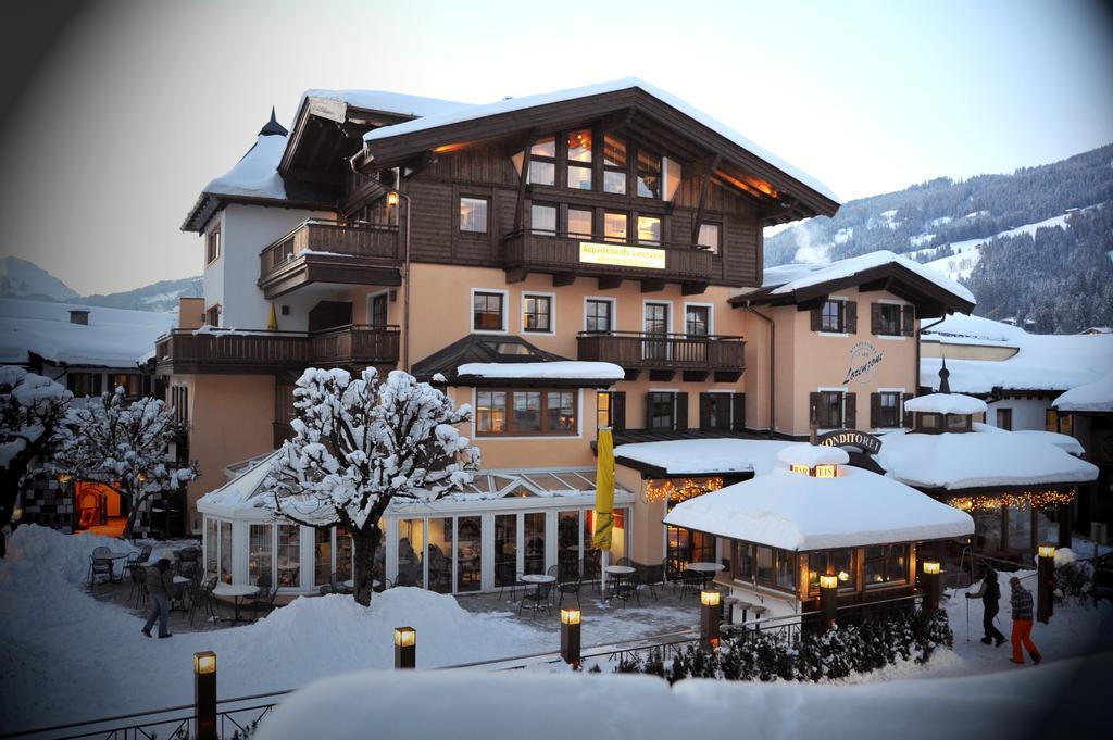 Appartements Lorenzoni, Cafe Konditorei Helmut Lorenzoni Kirchberg in Tirol Exterior foto